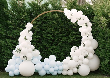 Specialty Balloon Printers Displaying Your Balloons