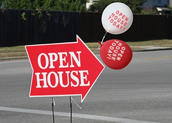 Specialty Balloon Printers Why Use Custom Balloons In Real Estate